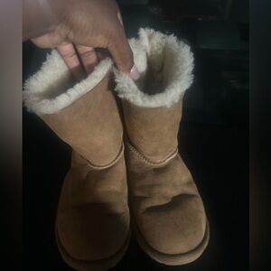 UGG kids mini bailey bow winter boots